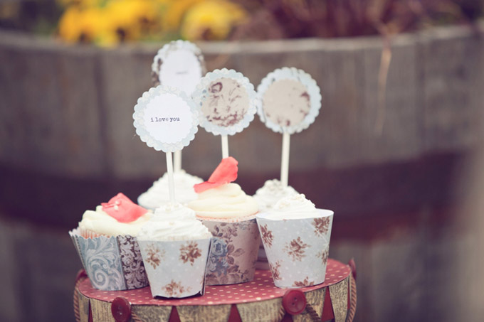 Modern Vintage Wedding_Chris and Adrienne Scott_009