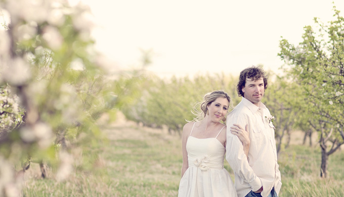 apple orchard engagement | Elizabeth Ann Photography-01