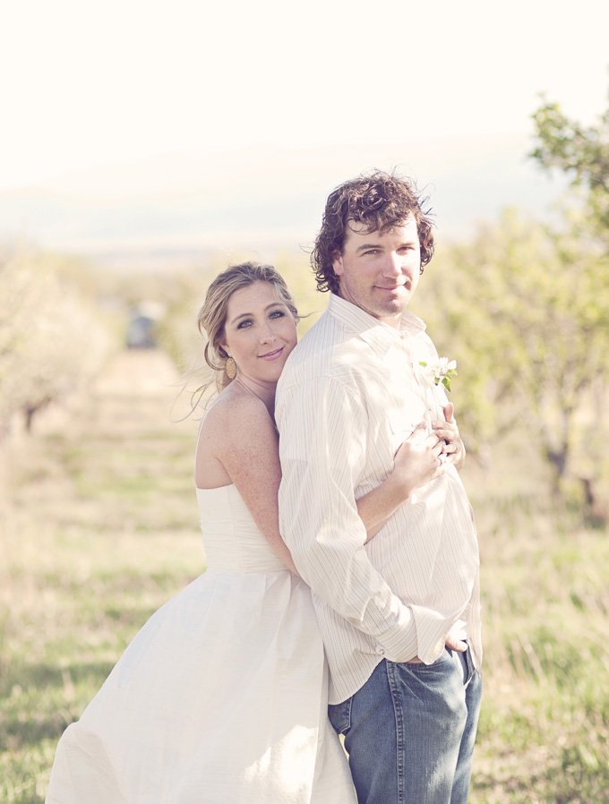 apple orchard engagement | Elizabeth Ann Photography-03
