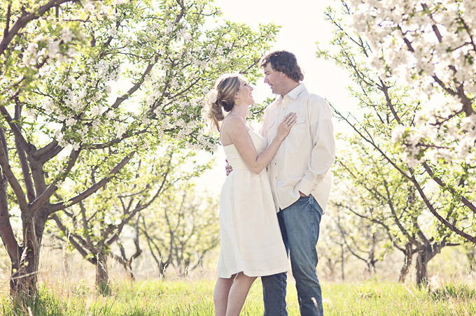 apple orchard engagement | Elizabeth Ann Photography-05