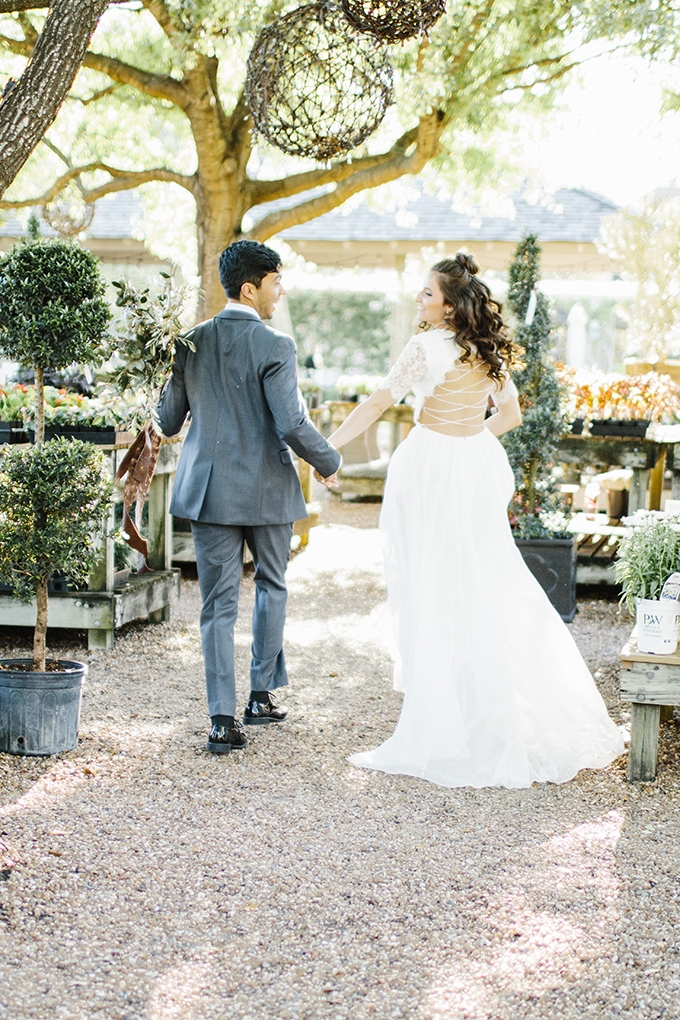 Romantic Minimalist Wedding Inspiration | Glamour & Grace